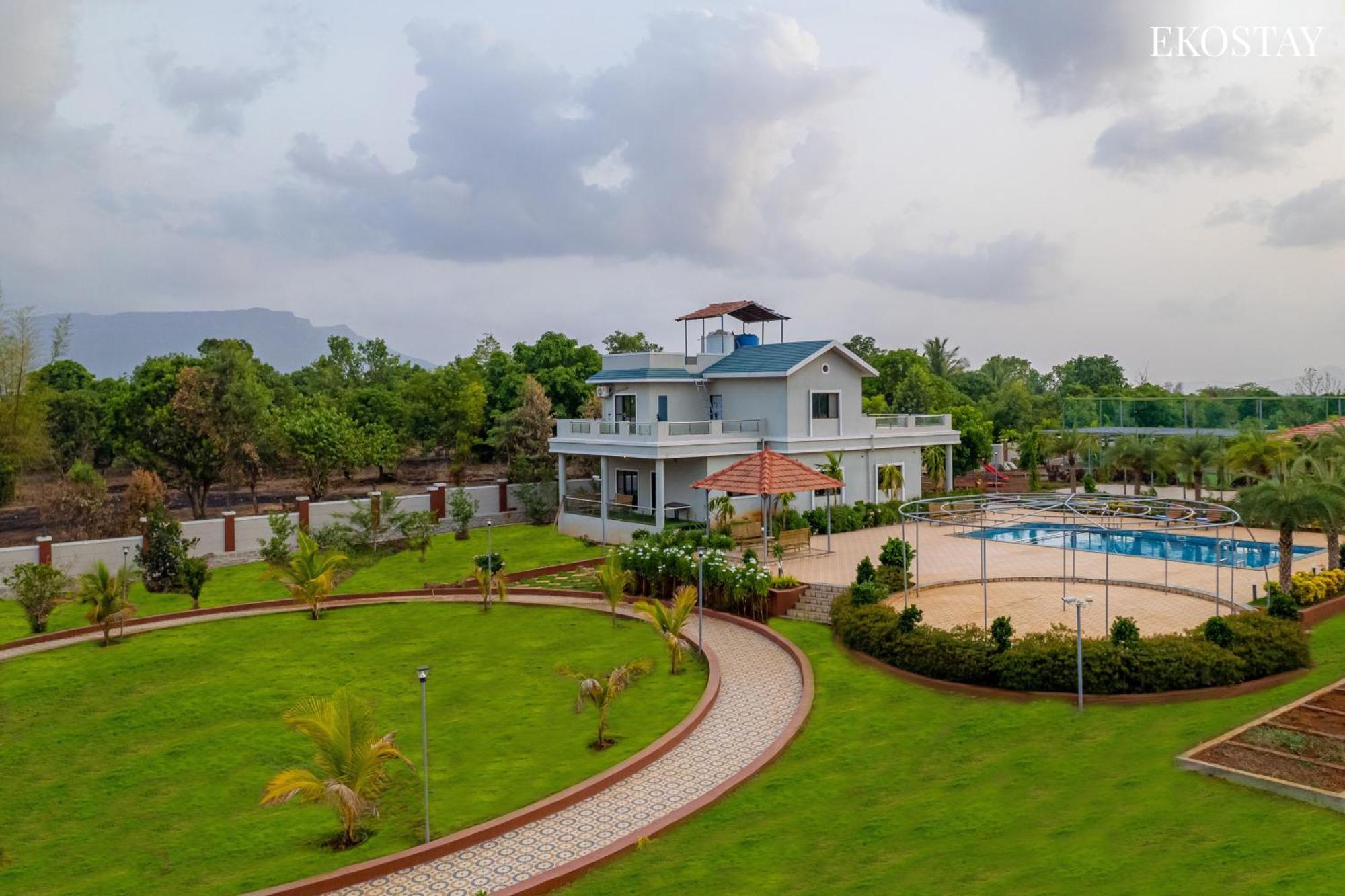 Ekostay Gold Palm Estate I Cricket Turf I Rain Dance I 2 Acre Property Karjat Exterior photo